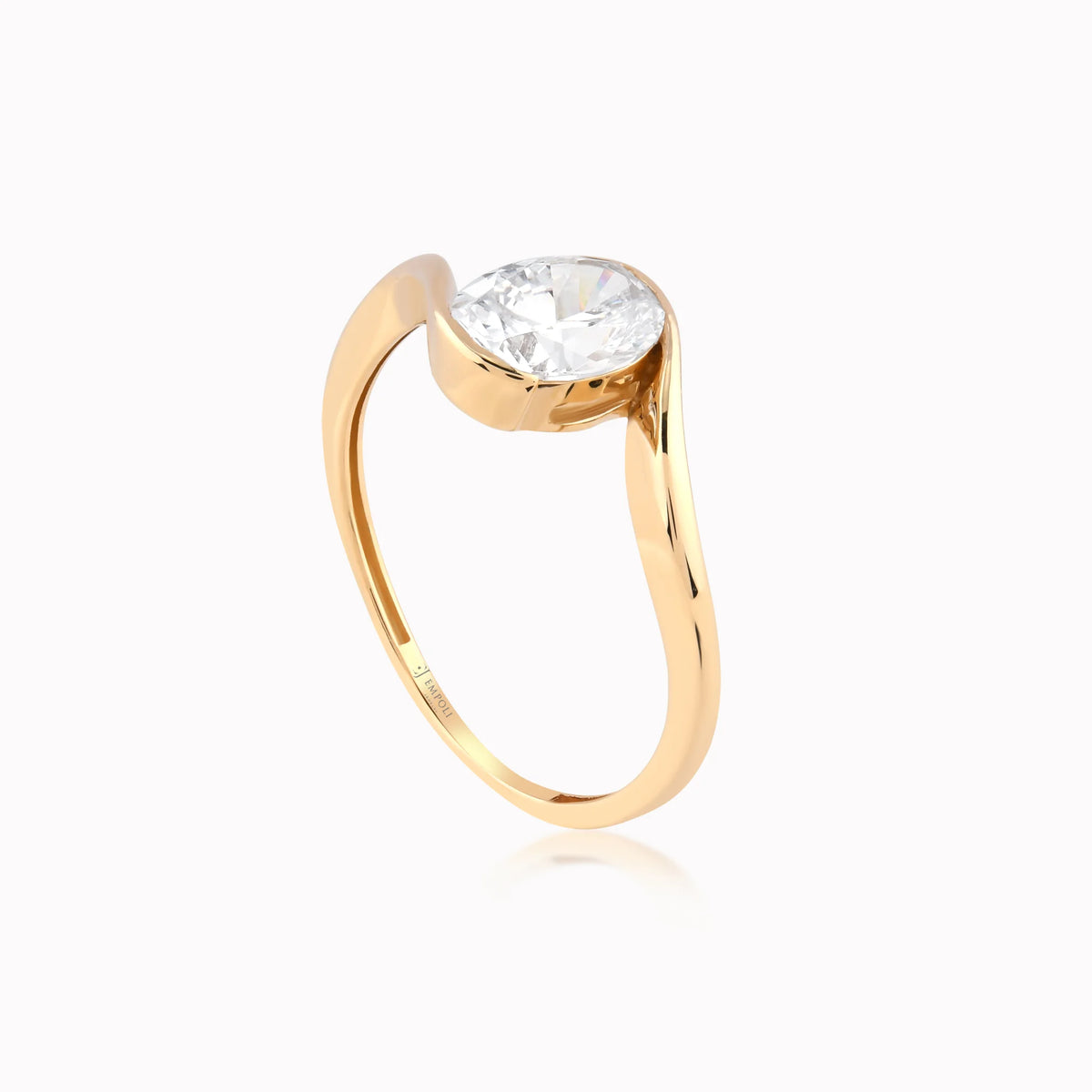 Inel din aur galben 14K cu zirconiu oval asimetric - detaliu